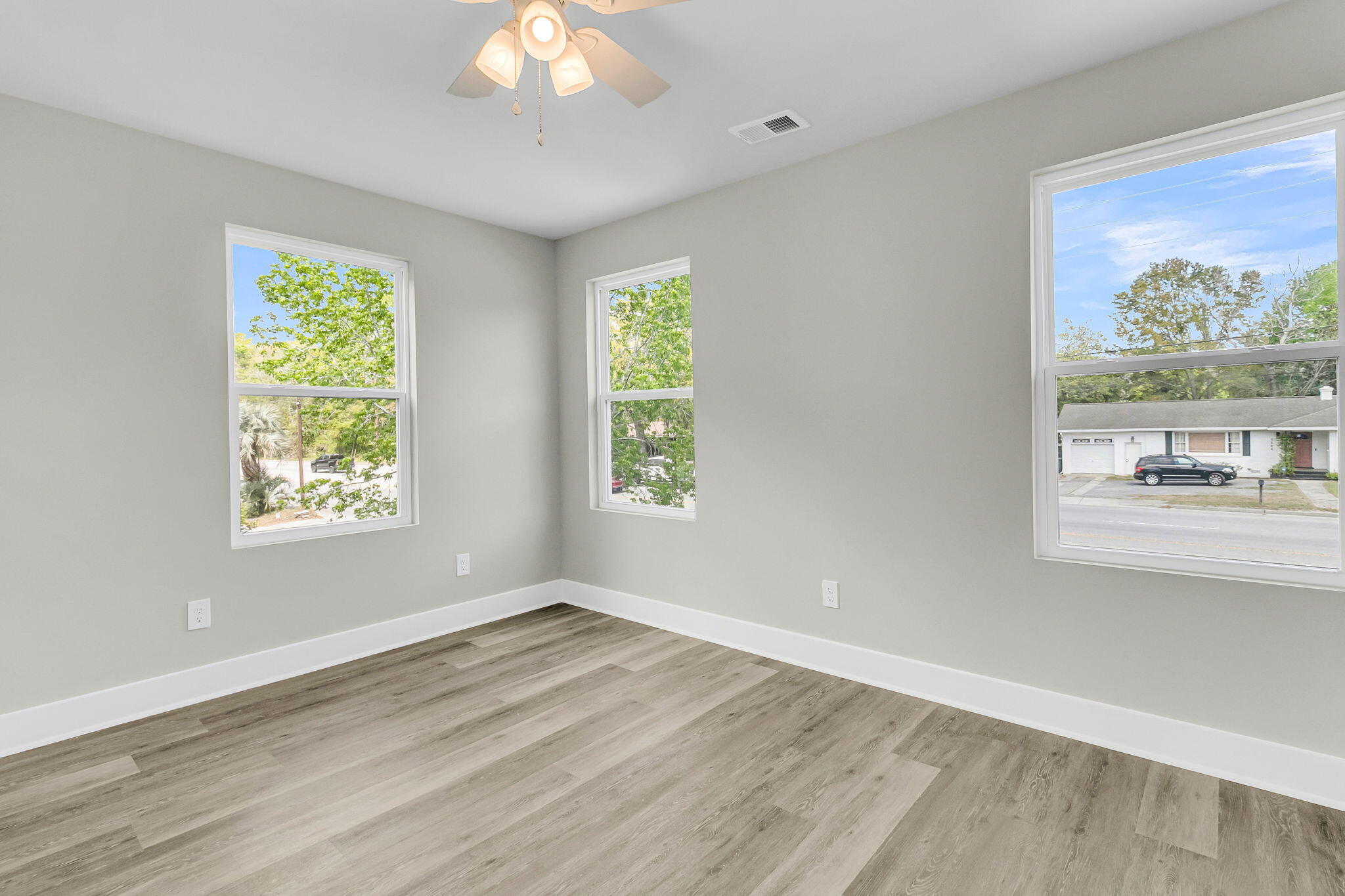 5889 North Rhett Avenue Hanahan, SC 29410 - Photo 21 of 31 Bedroom