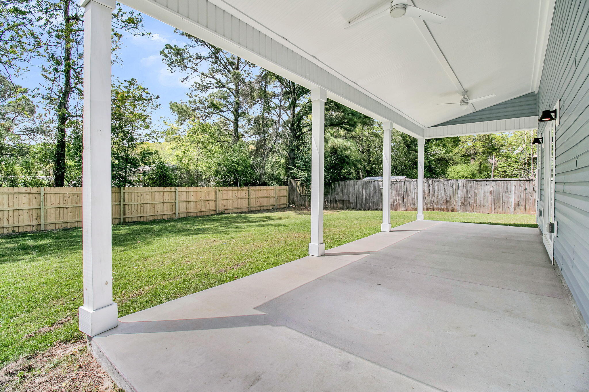 5889 North Rhett Avenue Hanahan, SC 29410 - Photo 27 of 31 Private Patio