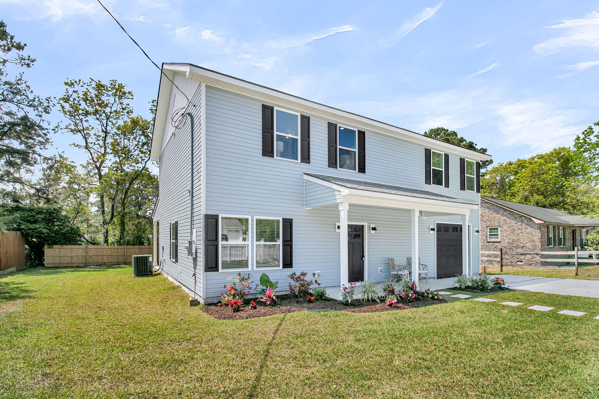 5889 North Rhett Avenue Hanahan, SC 29410 - Photo 4 of 31 5889 N Rhett Ave