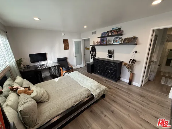 $8,699 | 843 4th Street, Unit 207, Santa Monica, CA 90403