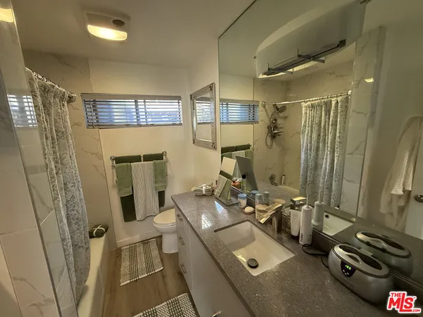 $8,699 | 843 4th Street, Unit 207, Santa Monica, CA 90403