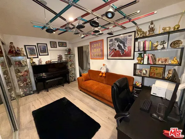$8,699 | 843 4th Street, Unit 207, Santa Monica, CA 90403
