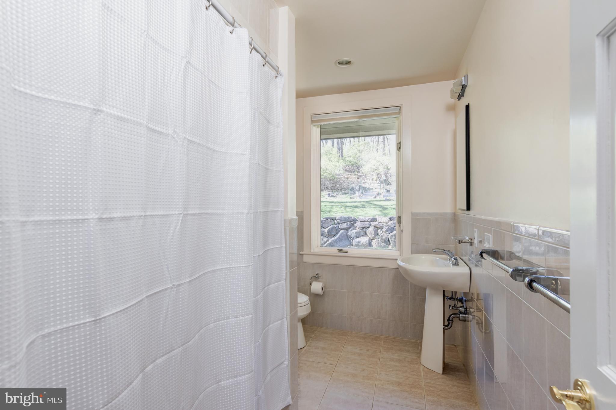 994 Garrett Mill Road Newtown Square, PA 19073 - Photo 36 of 52