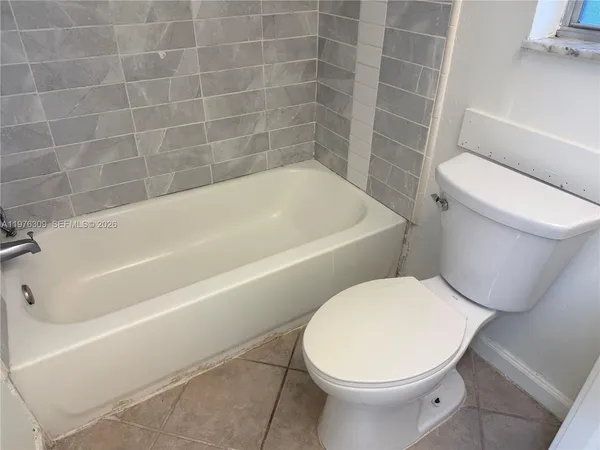 $1,475 | 8100 Sunrise Lakes Boulevard, Unit 108, Sunrise, FL 33322