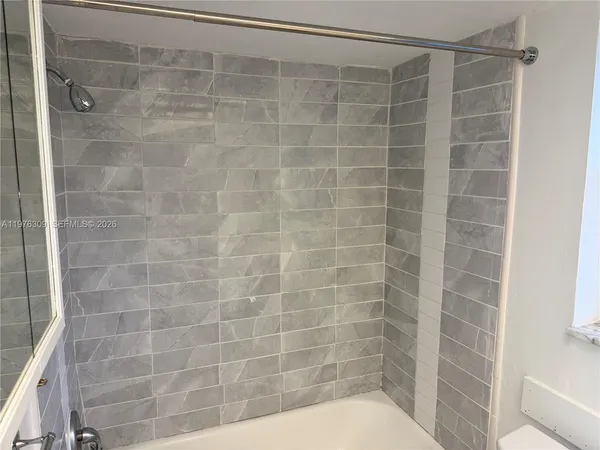 $1,475 | 8100 Sunrise Lakes Boulevard, Unit 108, Sunrise, FL 33322