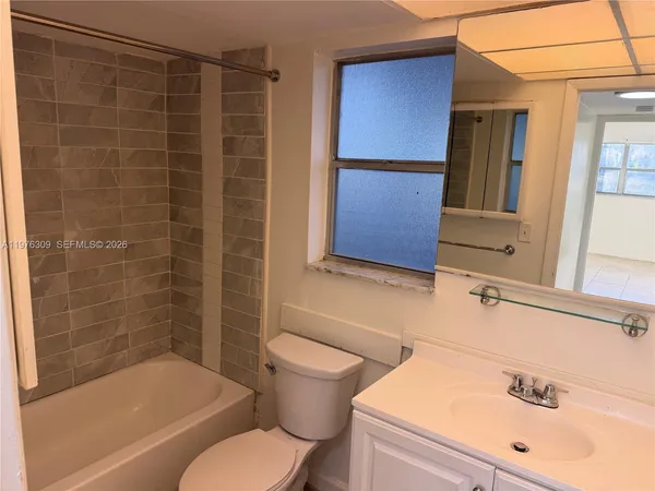 $1,475 | 8100 Sunrise Lakes Boulevard, Unit 108, Sunrise, FL 33322