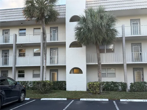 $1,475 | 8100 Sunrise Lakes Boulevard, Unit 108, Sunrise, FL 33322