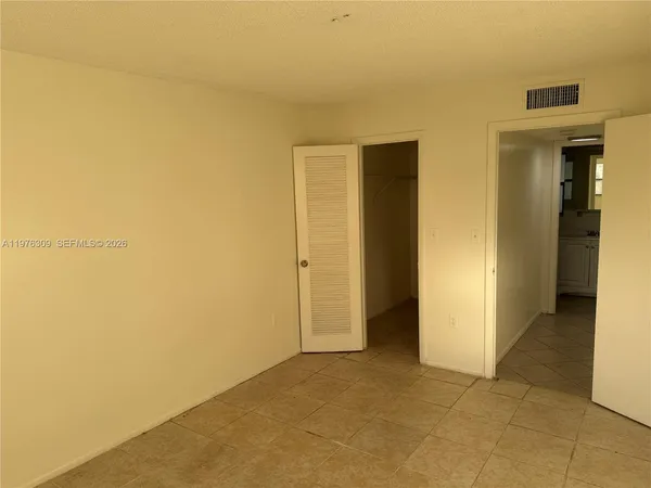 $1,475 | 8100 Sunrise Lakes Boulevard, Unit 108, Sunrise, FL 33322