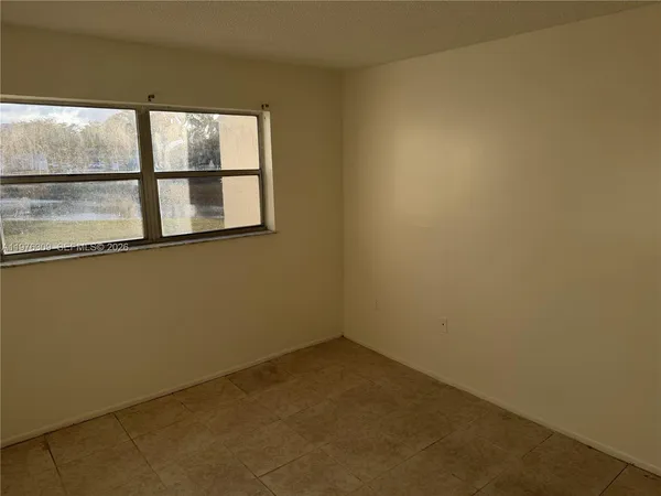 $1,475 | 8100 Sunrise Lakes Boulevard, Unit 108, Sunrise, FL 33322