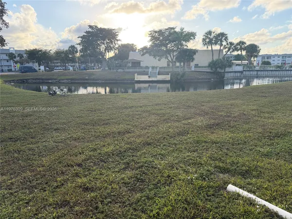 $1,475 | 8100 Sunrise Lakes Boulevard, Unit 108, Sunrise, FL 33322