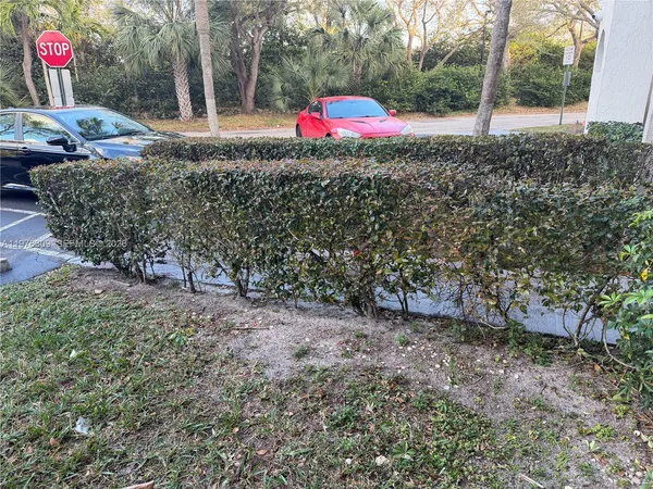 $1,475 | 8100 Sunrise Lakes Boulevard, Unit 108, Sunrise, FL 33322