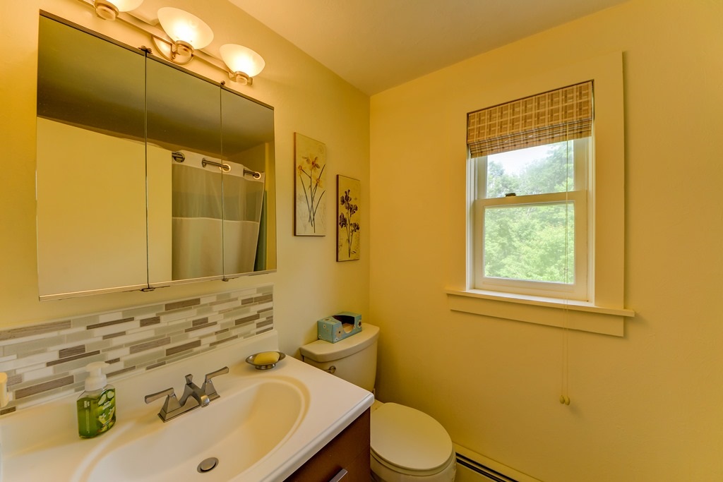 1873 Maple Street Bethlehem, NH 03574 - Photo 25 of 34 Gallery Image 25
