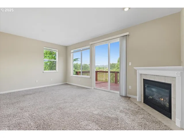 a view of empty room with front door