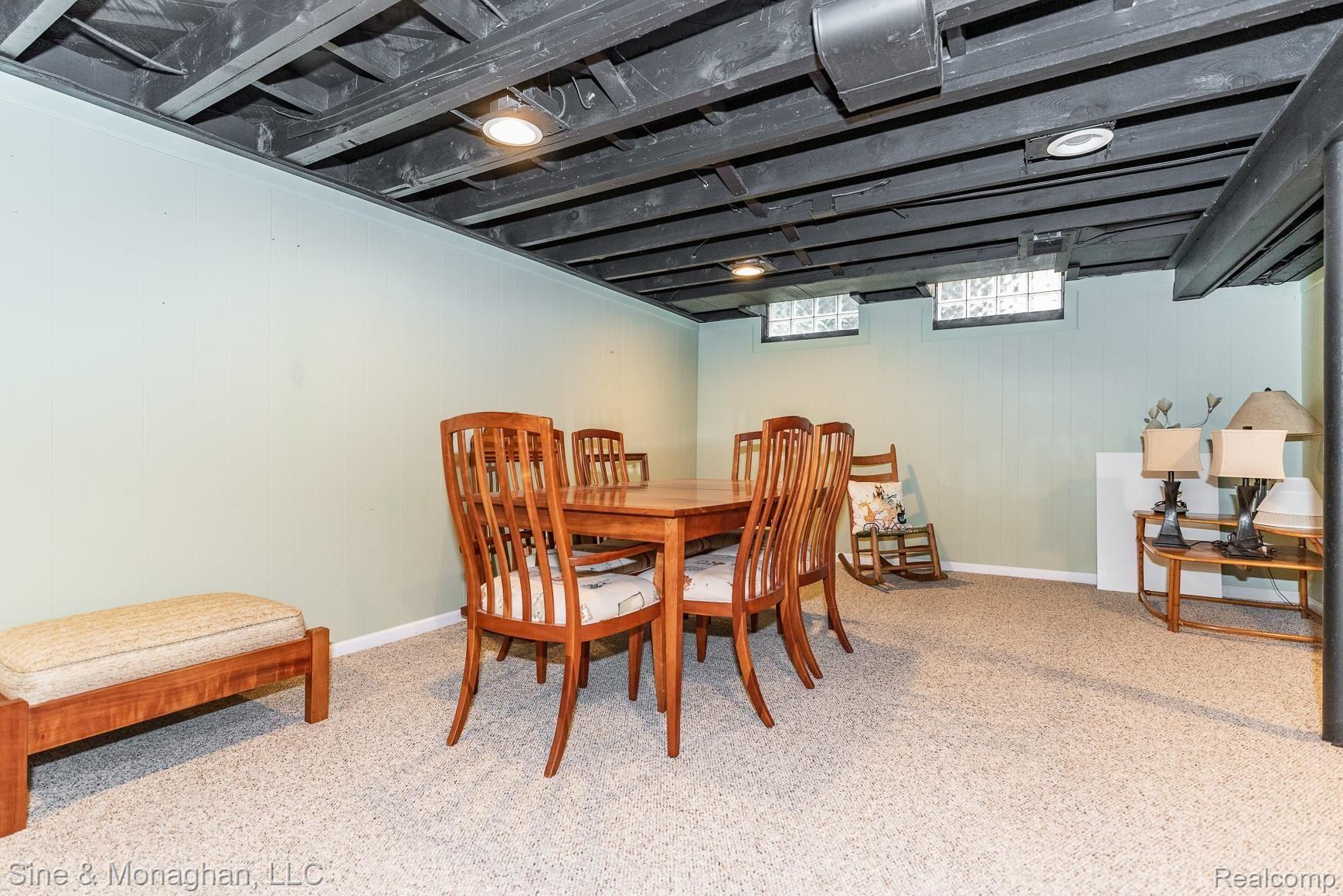 4033 Highfield Road Royal Oak, MI 48073 - Photo 23 of 32 Large living areas