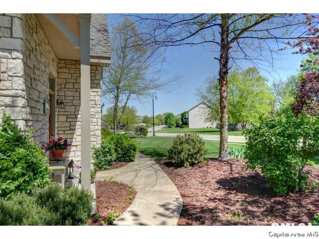 1 Timber Ridge Rochester, IL 62563 - Photo 2 of 36