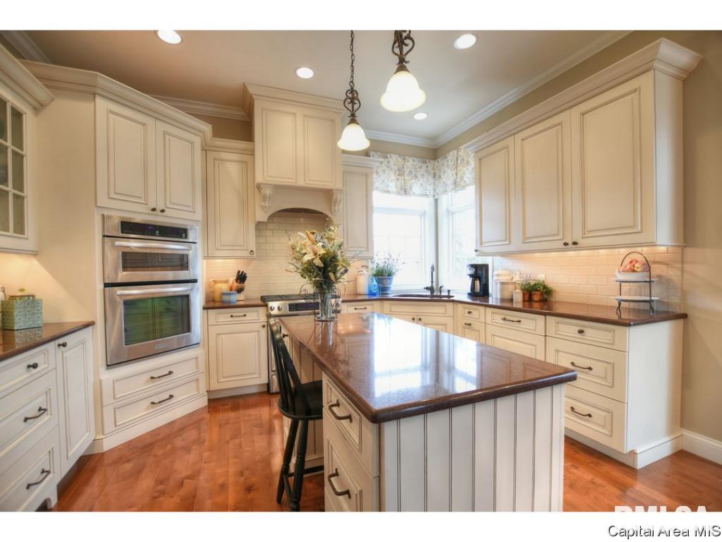 1 Timber Ridge Rochester, IL 62563 - Photo 10 of 36