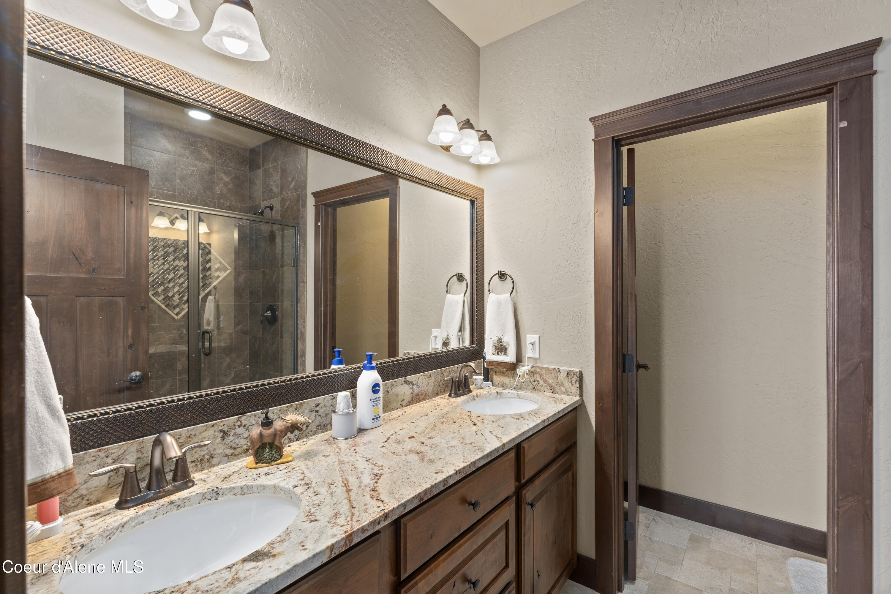 135 Chutes Lane Sandpoint, ID 83864 - Photo 21 of 53 SOM06809