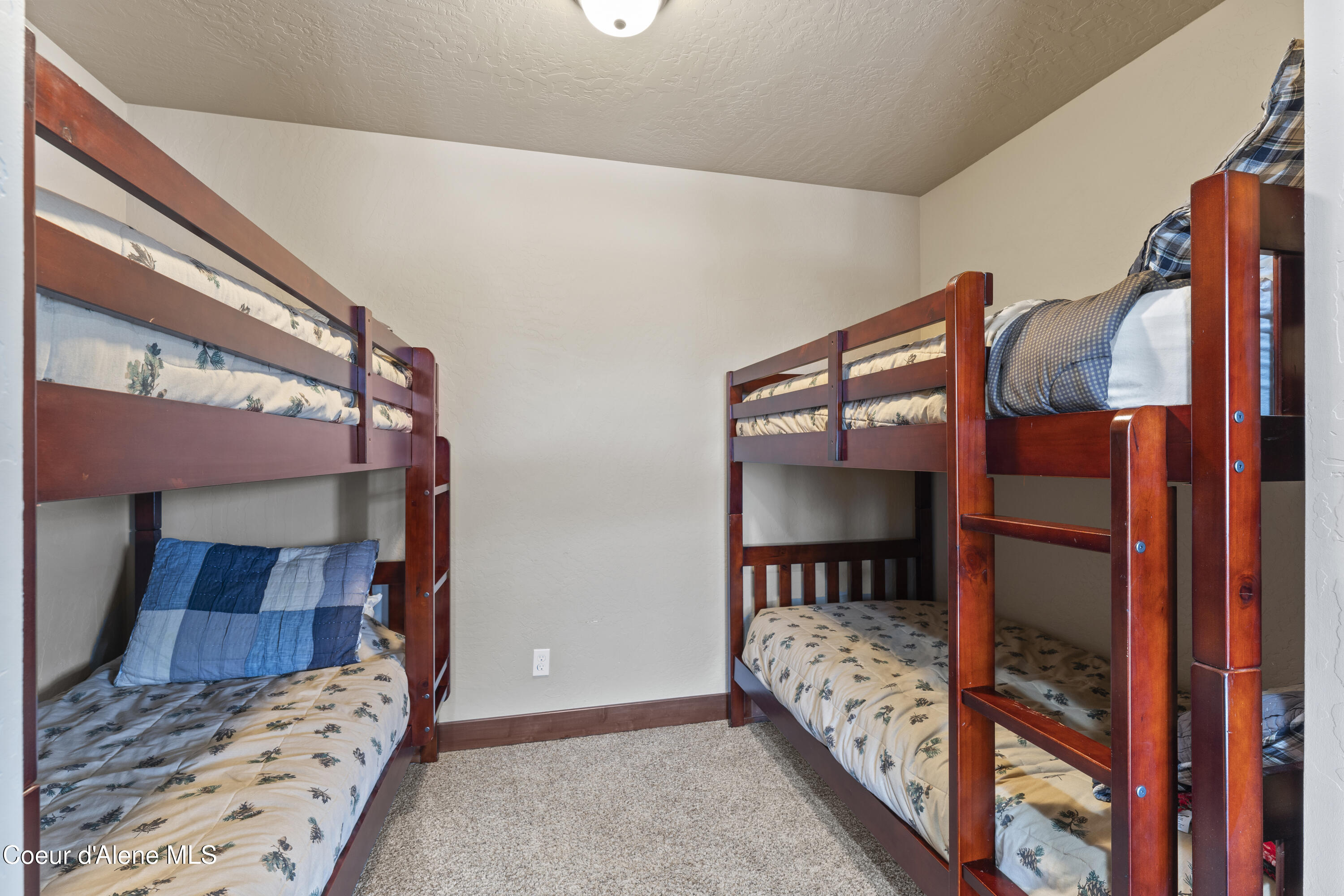 135 Chutes Lane Sandpoint, ID 83864 - Photo 36 of 53 SOM06757