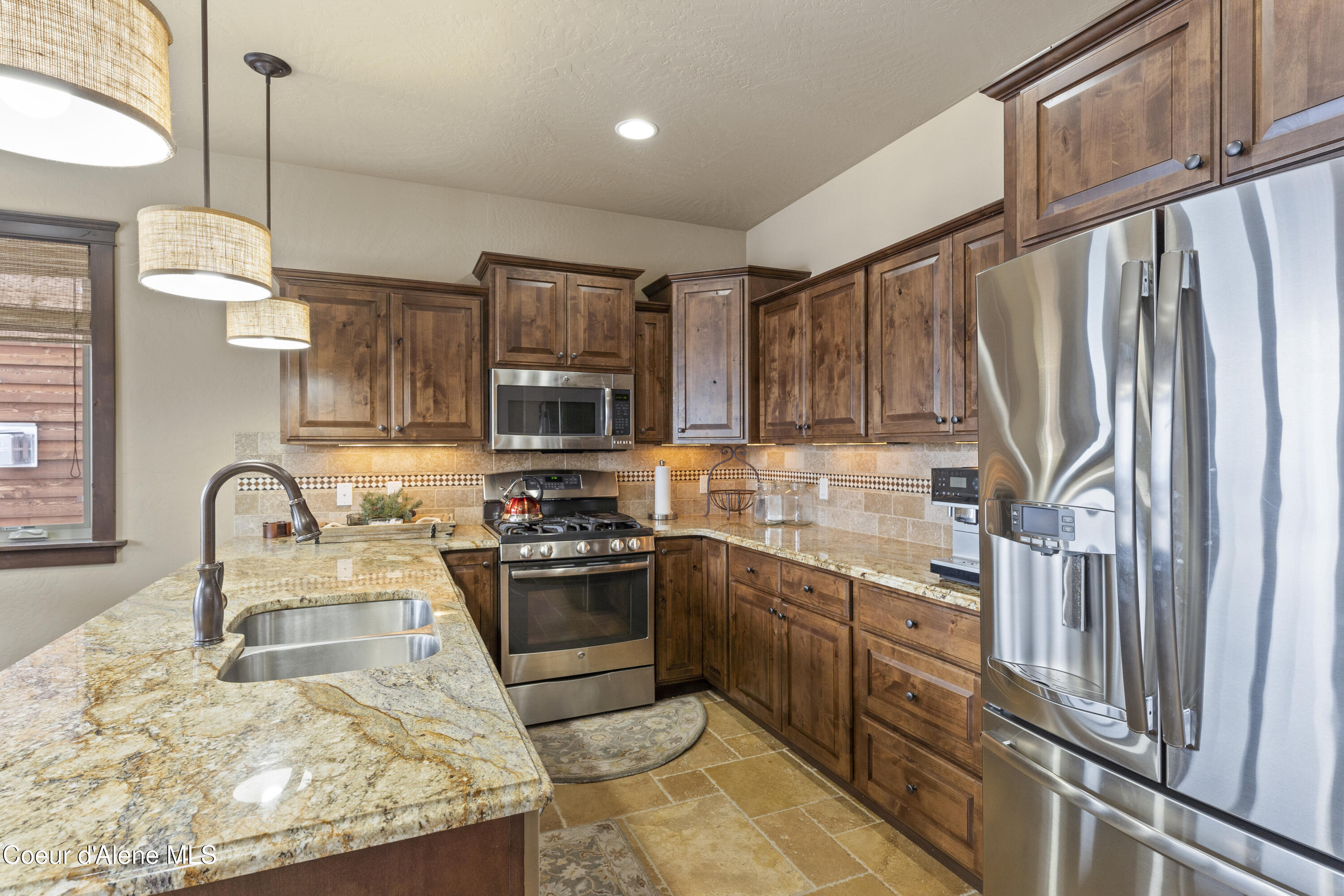 135 Chutes Lane Sandpoint, ID 83864 - Photo 8 of 53 SOM06669