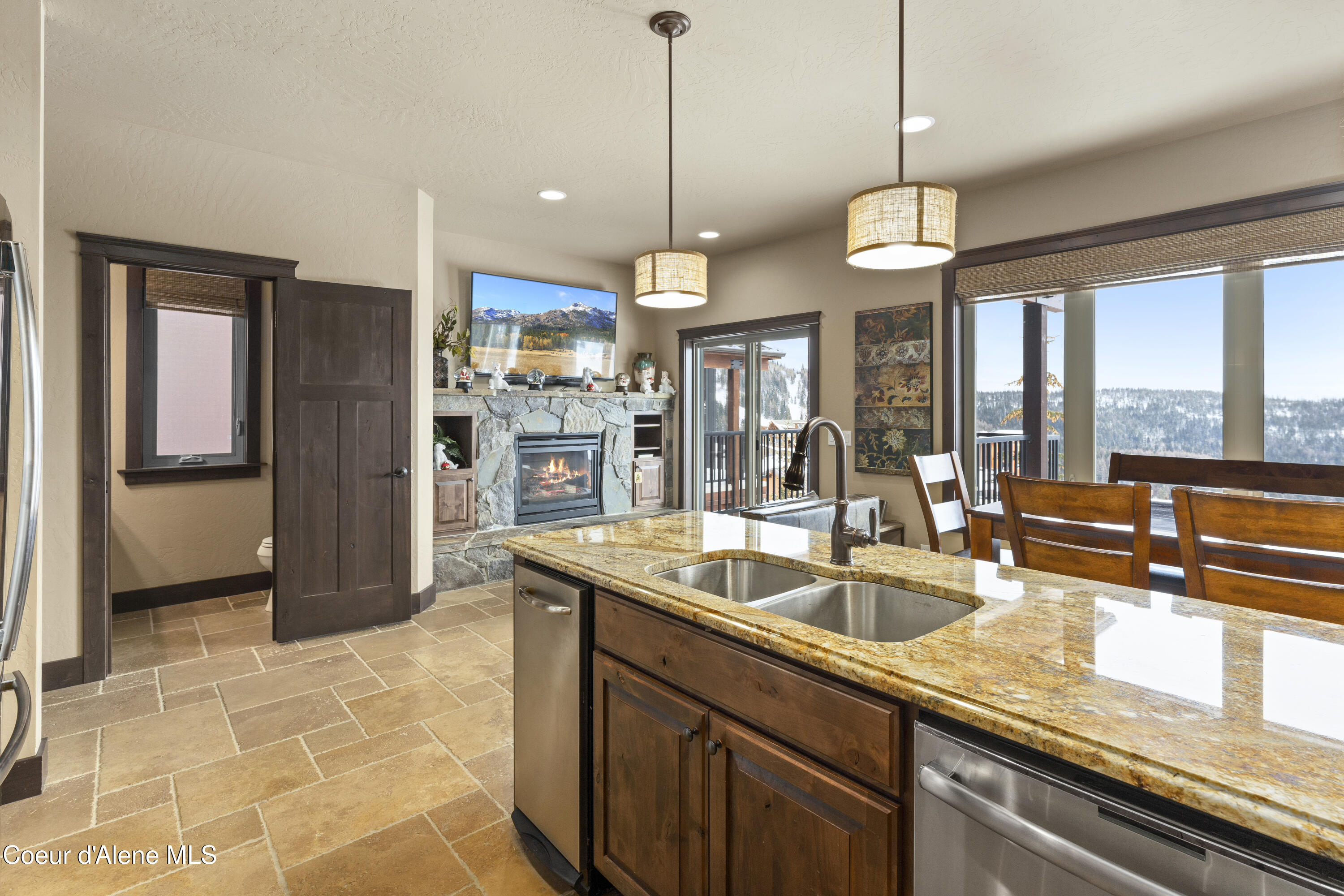 135 Chutes Lane Sandpoint, ID 83864 - Photo 9 of 53 SOM06672