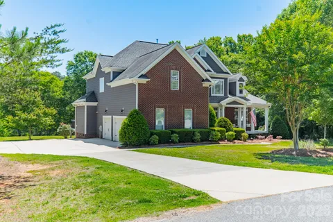 $779,900 | 188 Carolina Crossing Drive, York, SC 29745