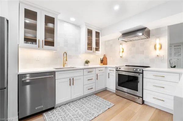 $994,000 | 1222 Gordon Drive, Unit 2, Naples, FL 34102