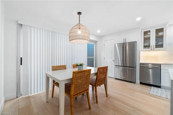 $994,000 | 1222 Gordon Drive, Unit 2, Naples, FL 34102