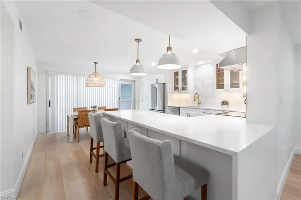 $994,000 | 1222 Gordon Drive, Unit 2, Naples, FL 34102