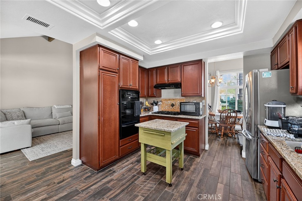 27536 Swallow Court Temecula, CA 92591 - Photo 15 of 52