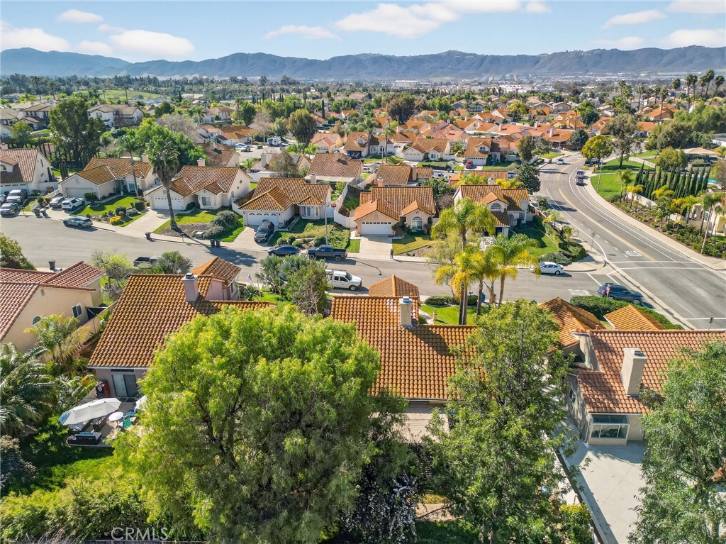27536 Swallow Court Temecula, CA 92591 - Photo 46 of 55 an aerial view of residential building and trees around