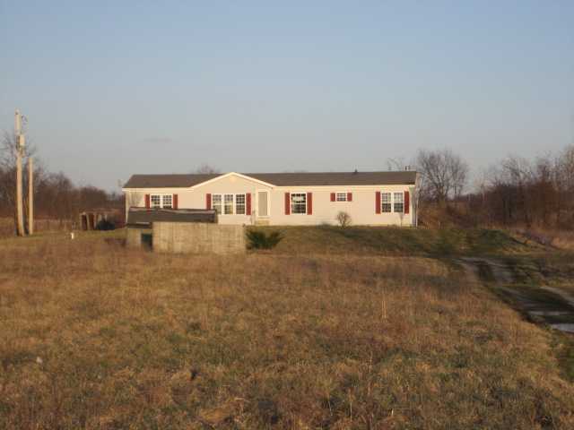 11296 Dozer Road Southwest Stoutsville, OH 43154 - Photo 9 of 10