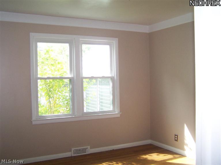 20686 Centuryway Road Maple Heights, OH 44137 - Photo 3 of 7 Gallery Image 3