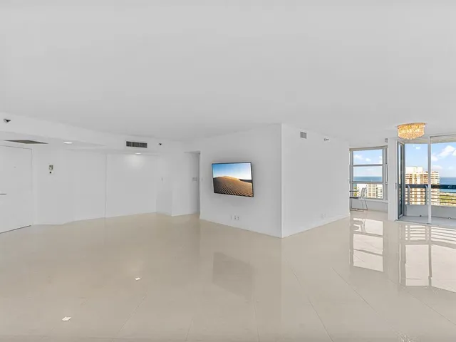 $4,250 | 3530 Mystic Pointe Drive, Unit 3310, Aventura, FL 33180