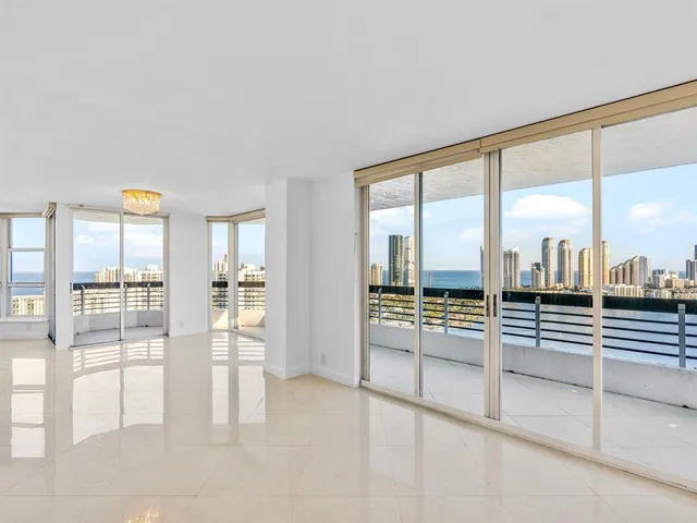 $4,250 | 3530 Mystic Pointe Drive, Unit 3310, Aventura, FL 33180