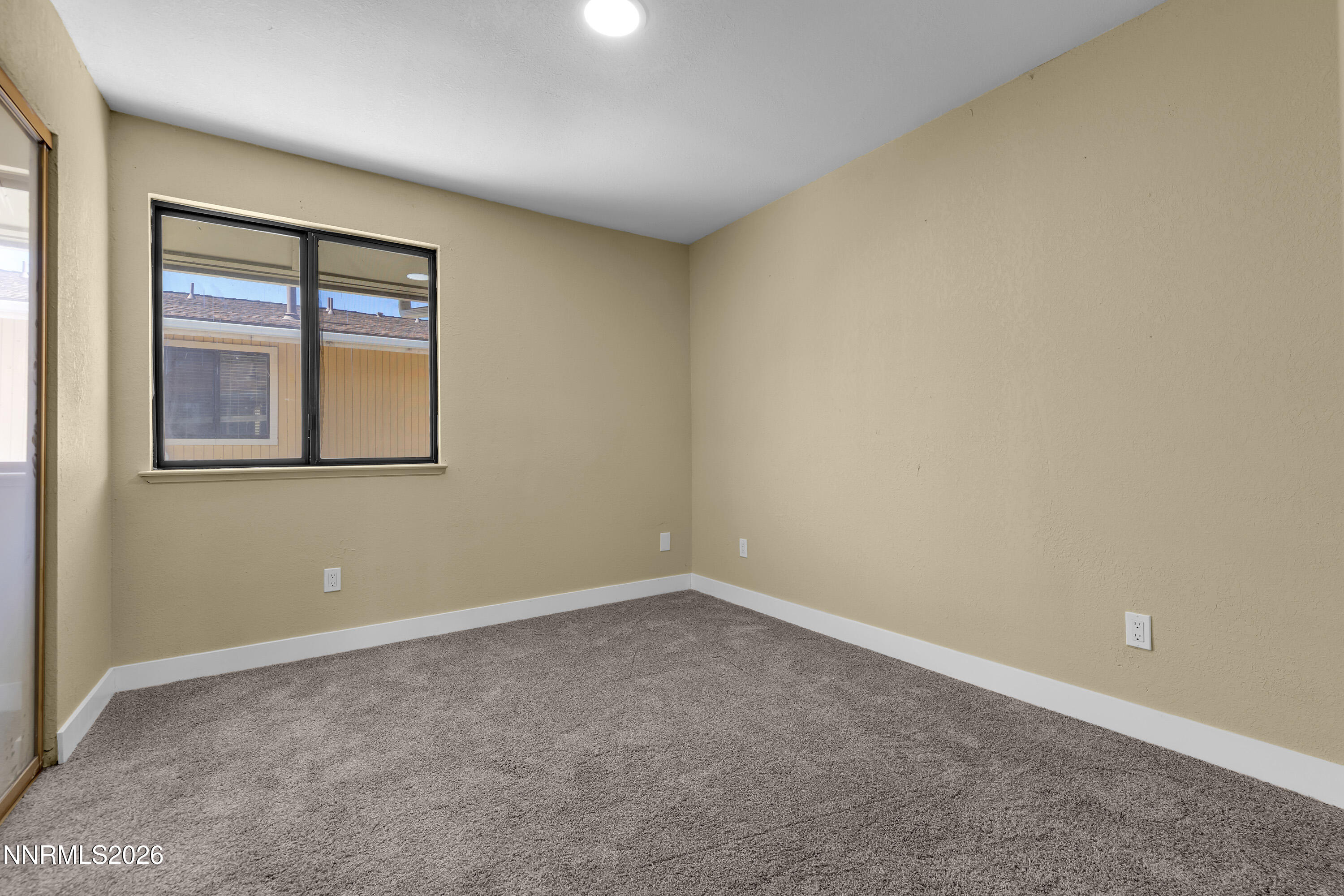 861 Nutmeg Place, Unit 1 Reno, NV 89502 - Photo 21 of 34 Nutmeg861-021