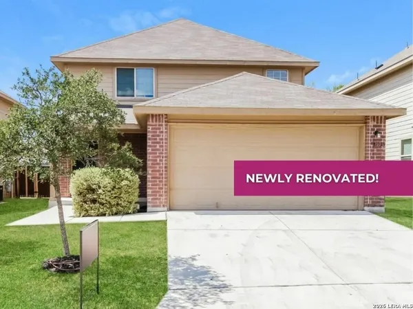 a sign that is sitting on the side of a road