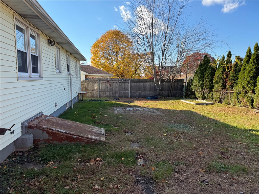 12 Devon Street Providence, RI 02904 - Photo 13 of 13 Exterior rear with yard