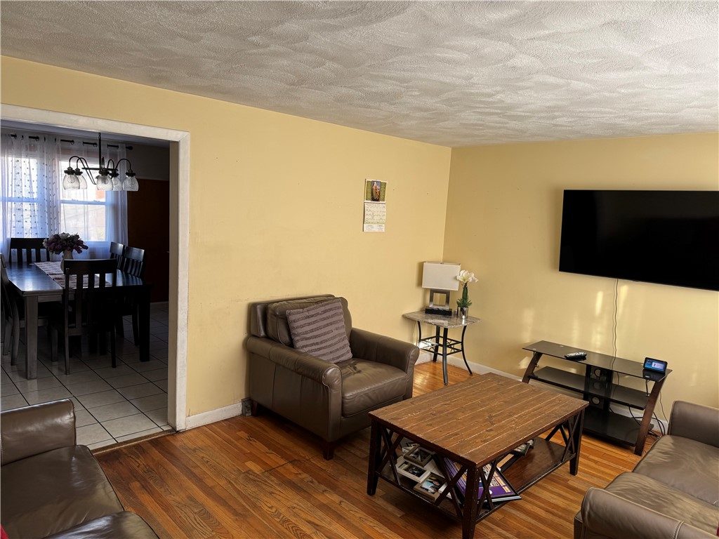 12 Devon Street Providence, RI 02904 - Photo 4 of 13 Gallery Image 4
