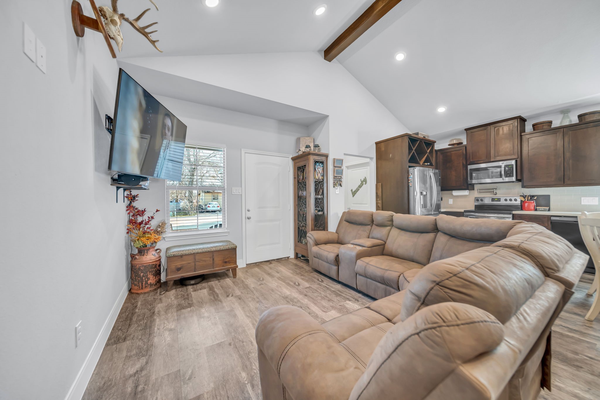 320 West Live Oak Street Angleton, TX 77515 - Photo 6 of 21