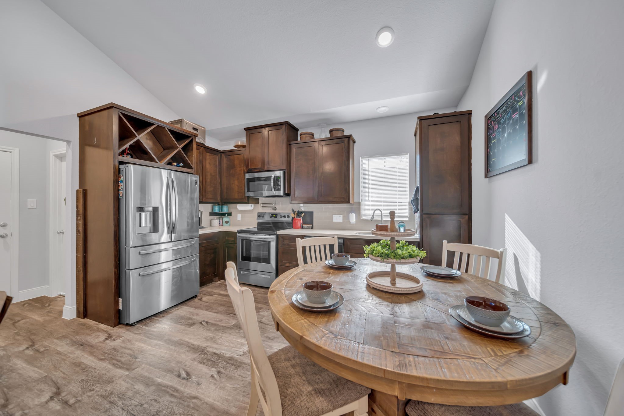 320 West Live Oak Street Angleton, TX 77515 - Photo 10 of 21