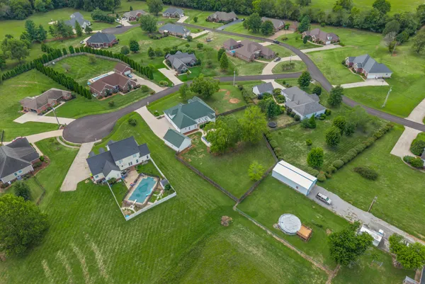 $649,900 | 310 Juliet Drive, Hopkinsville, KY 42240