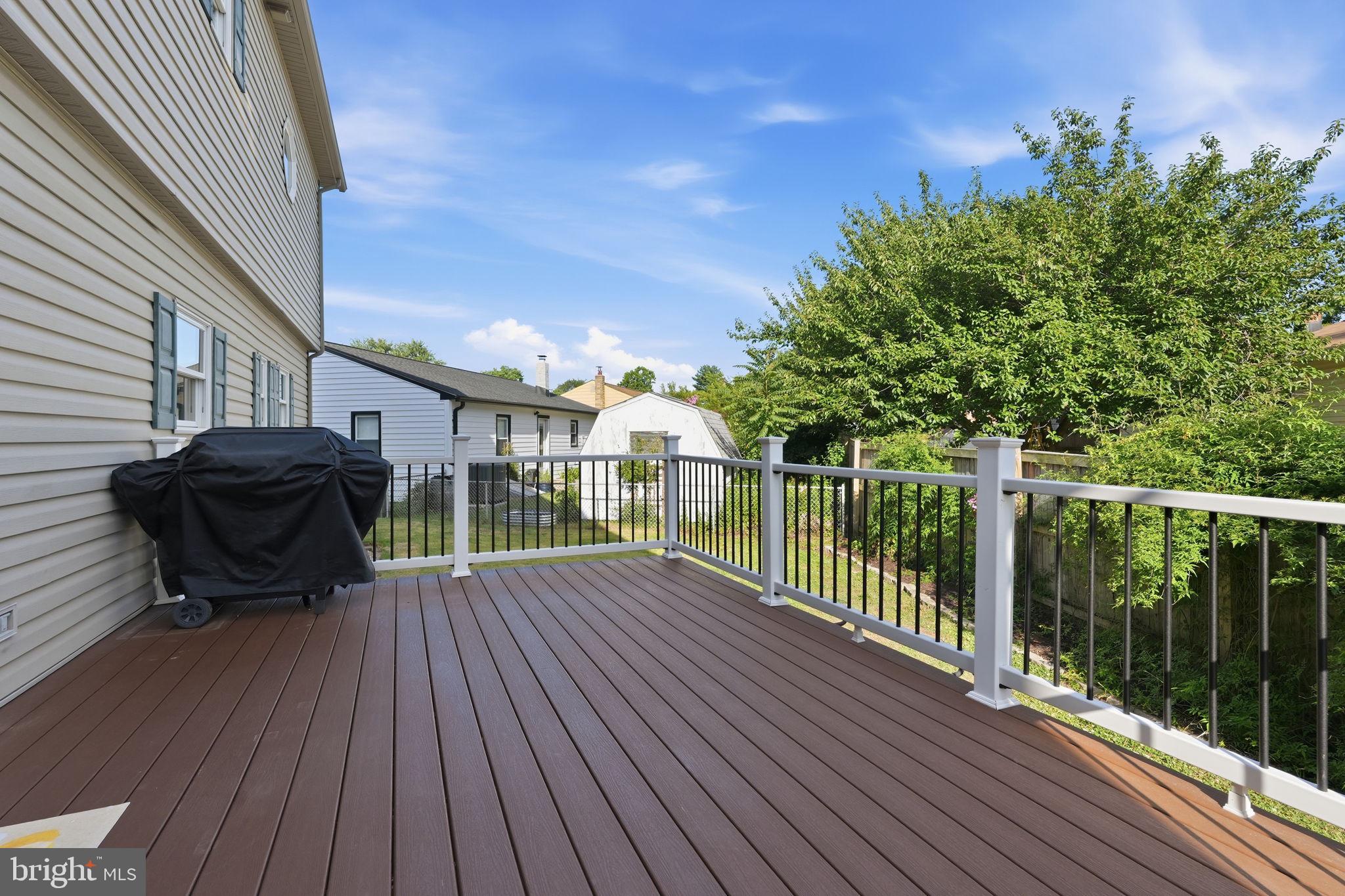 8418 Geneva Road Pasadena, MD 21122 - Photo 26 of 39 Composite Deck