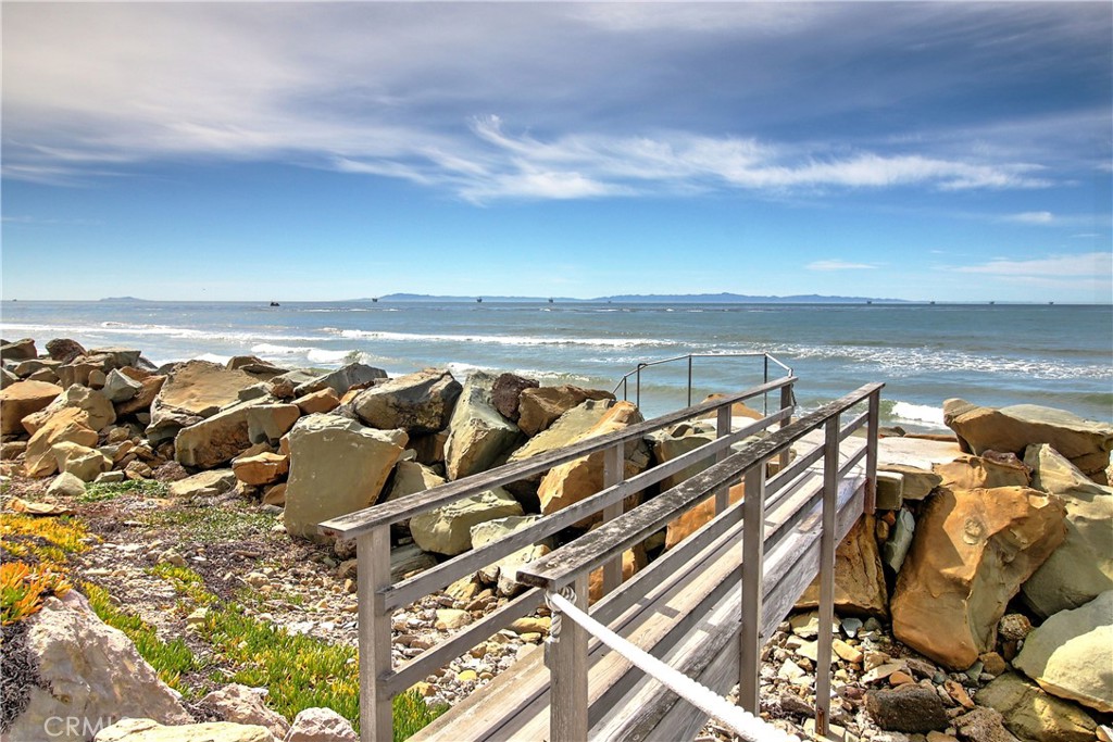 539 Sand Point Road Carpinteria, CA 93013 - Photo 12 of 26