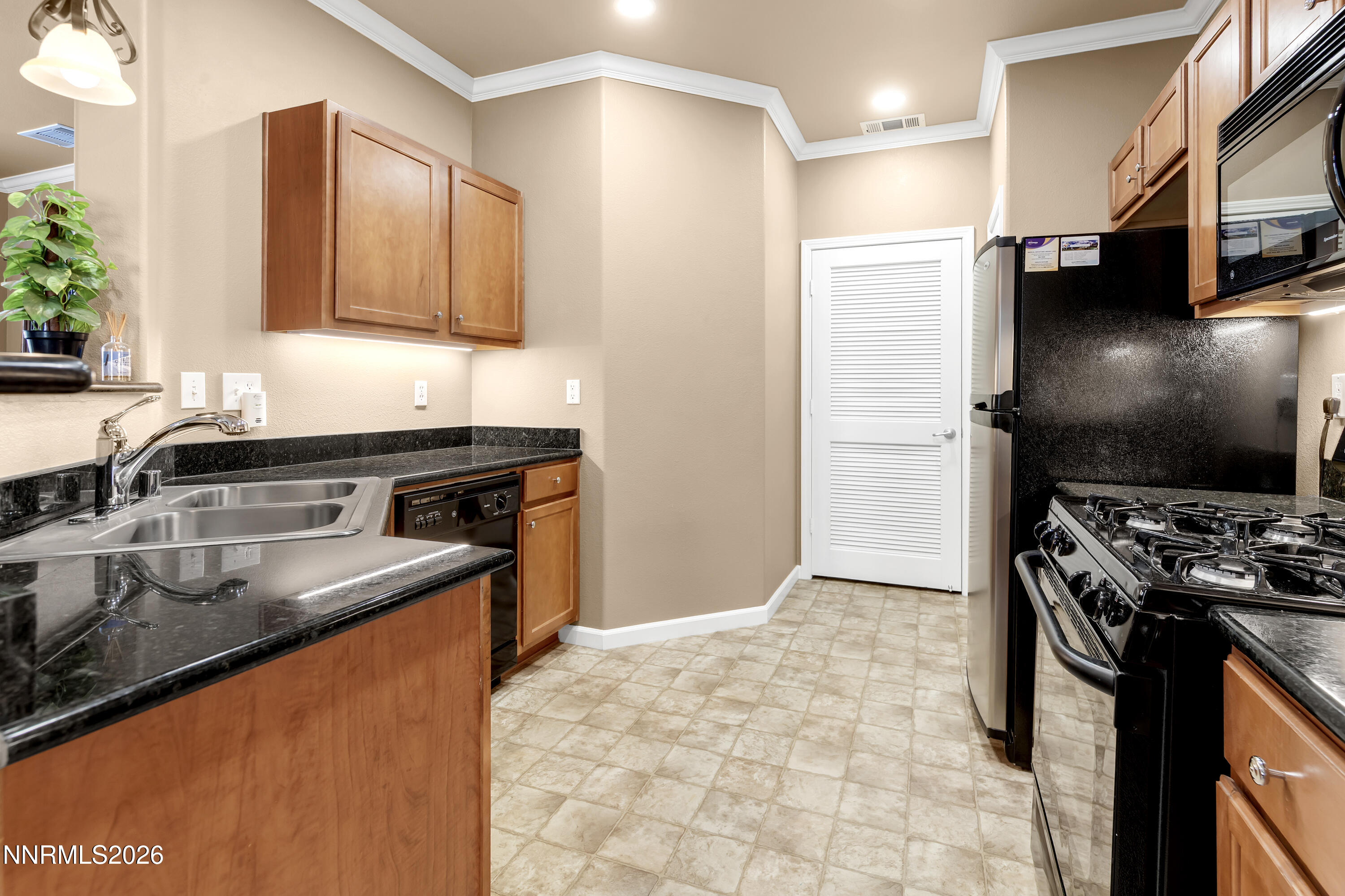 9050 Double R Boulevard, Unit 521 Reno, NV 89521 - Photo 13 of 40 DoubleR9050_521-014