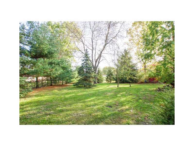 574 Pittsburgh Road Uniontown, PA 15401 - Photo 15 of 17 Yard/Garden.