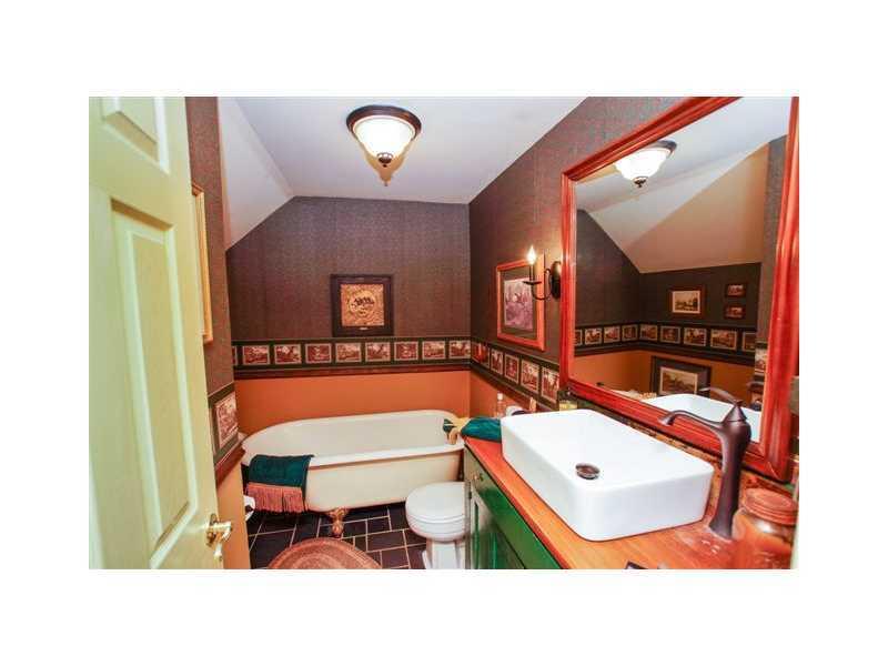 574 Pittsburgh Road Uniontown, PA 15401 - Photo 10 of 17 Full Bath.