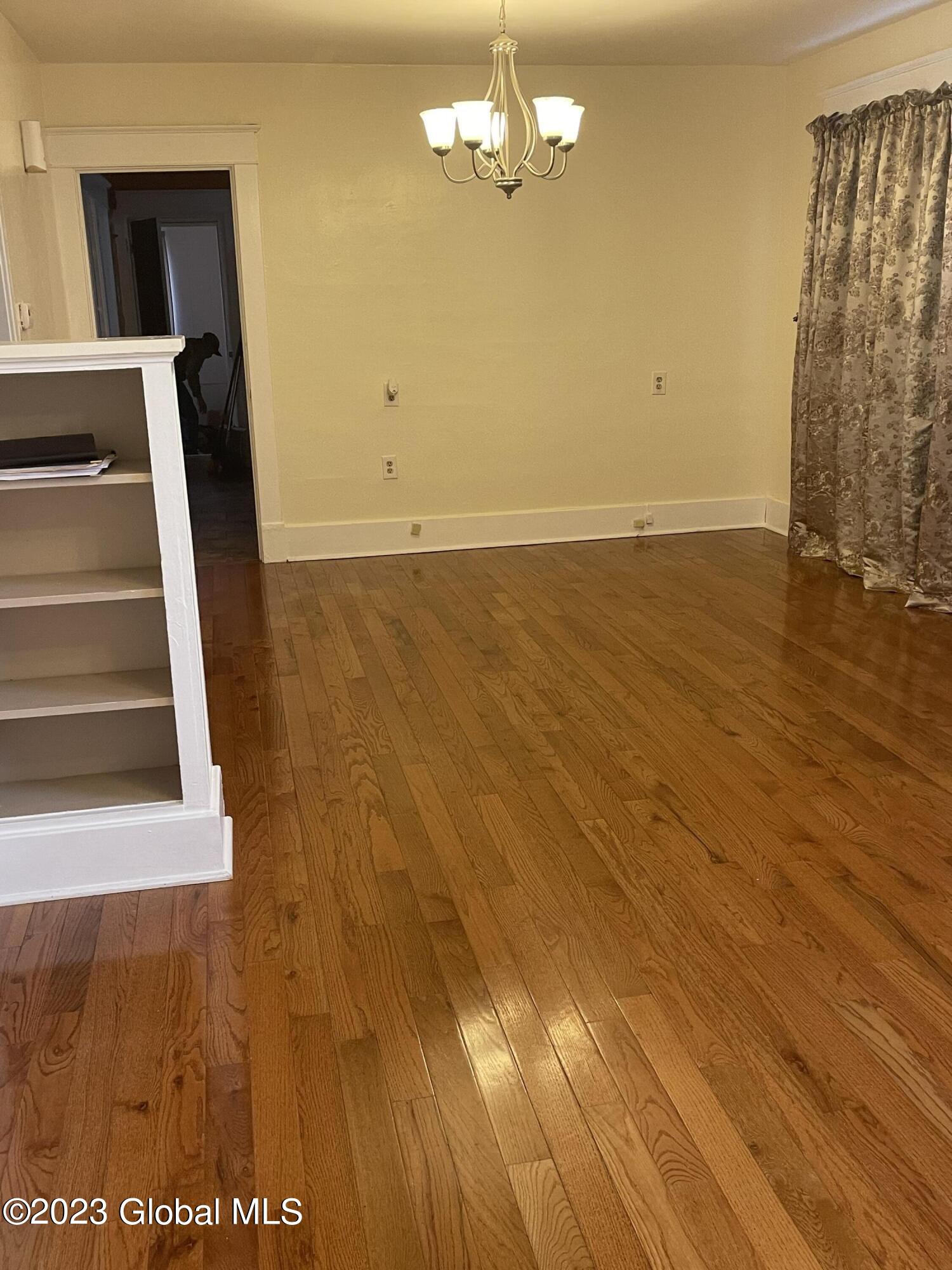 2410 Avenue A Schenectady, NY 12308 - Photo 4 of 18 IMG_3885