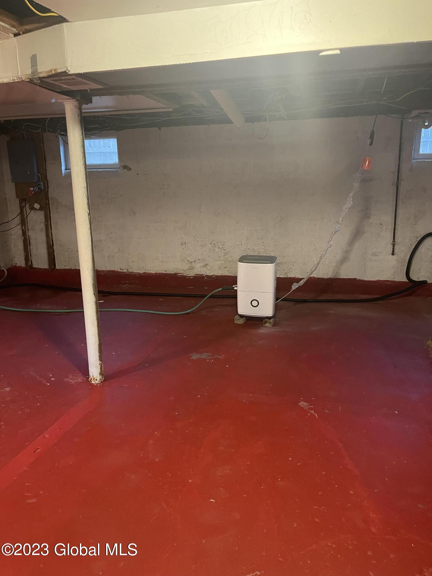 2410 Avenue A Schenectady, NY 12308 - Photo 8 of 18 IMG_3901