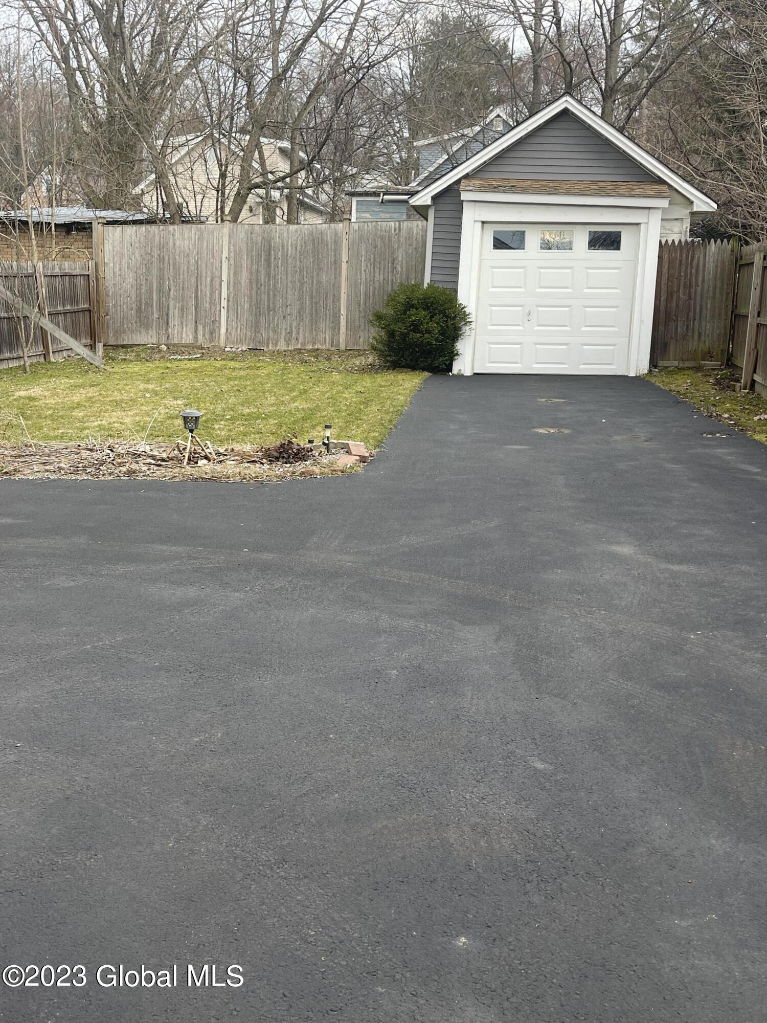 2410 Avenue A Schenectady, NY 12308 - Photo 10 of 18 IMG_3903