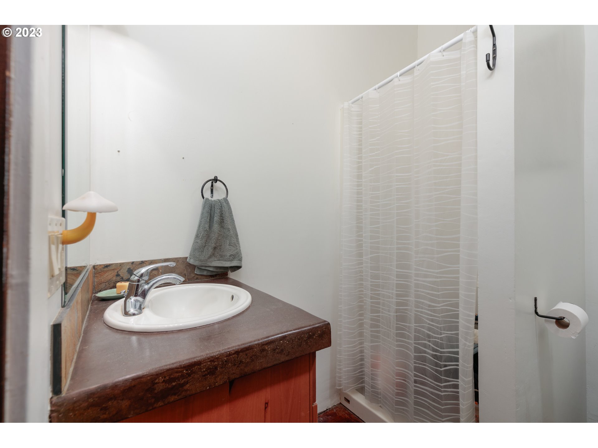 4460 Riverside Drive Hood River, OR 97031 - Photo 20 of 35 Gallery Image 20